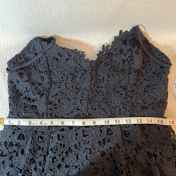 ASTR -the label- navy lace spaghetti strap fit and flare midi dress size L - Picture 10 of 11